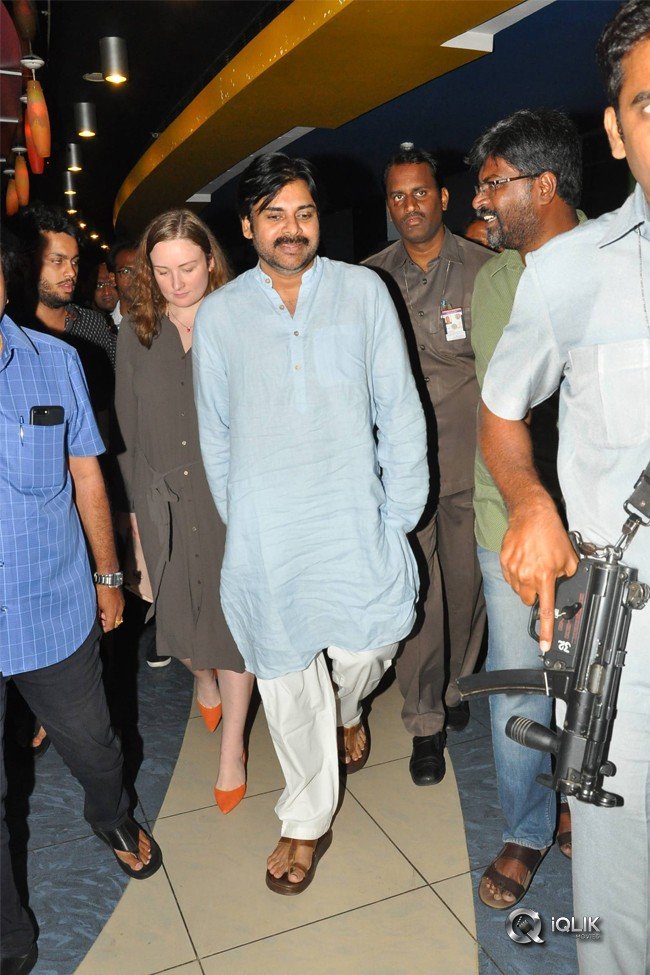 Pawan-Kalyan-Watched-Rangasthalam-along-with-Ram-Charan